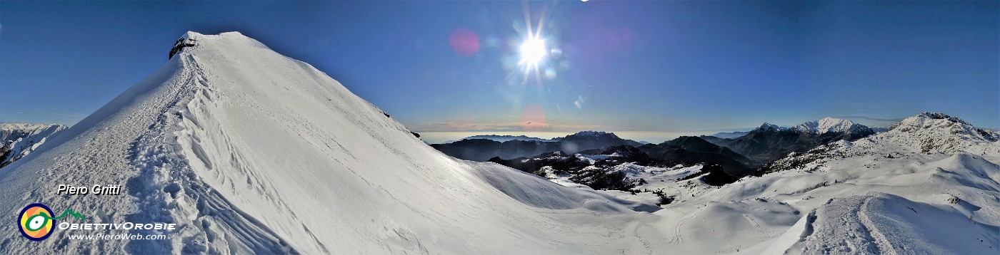 60 Panoramica controsole verso il Sodadura, i Piani d'Artavaggio, il Resegone, le Grigne....jpg